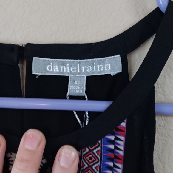 Daniel Rainn Brand Halter Neck Top NWT - Picture 2 of 6